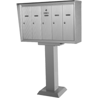 Boîtes aux lettres plateforme unique, Fixation Socle, 16" x 5-1/2", 3 portes, Aluminium OP394 | Vision Industrielle