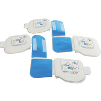 Électrodes de rechange pour appareil de démonstration de RCR CPR-D, Zoll AED Plus<sup>MD</sup> Pour, Non médical SGU183 | Vision Industrielle